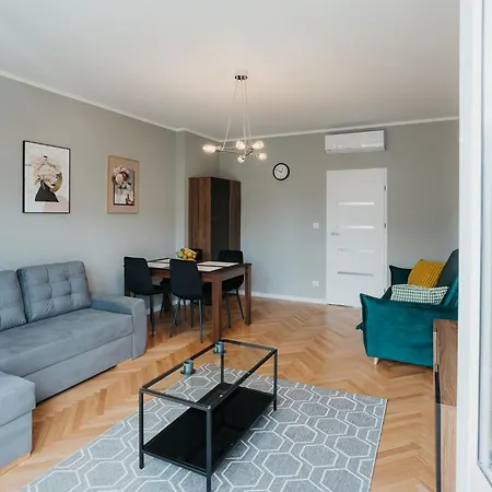 Connecta In Center With Ac Apartment Krakow