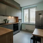Connecta In Center With Ac