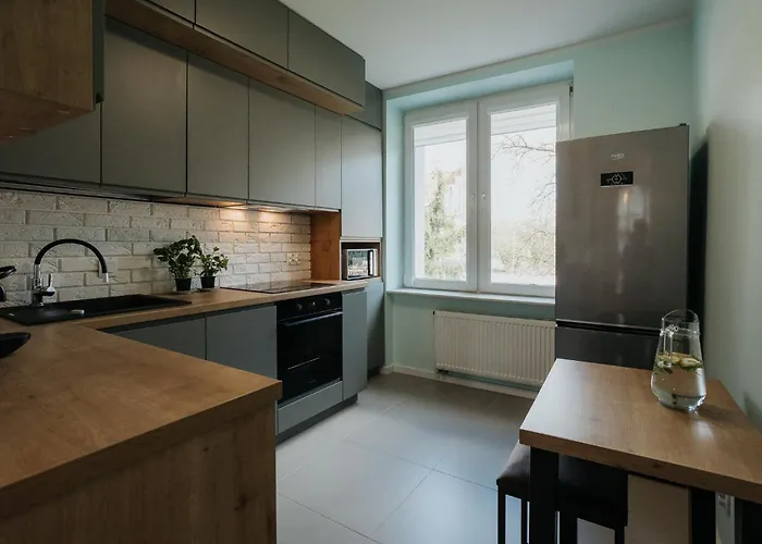 Connecta In Center With Ac